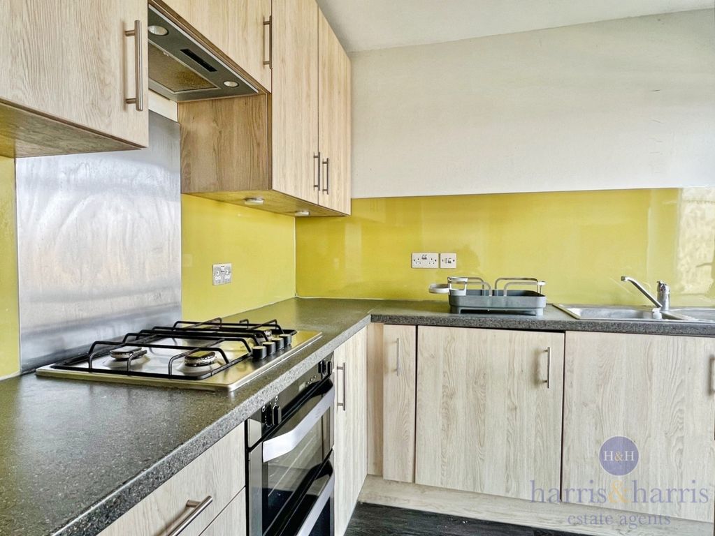 Property photo 3 of 12 Pbox-Img.Jpeg