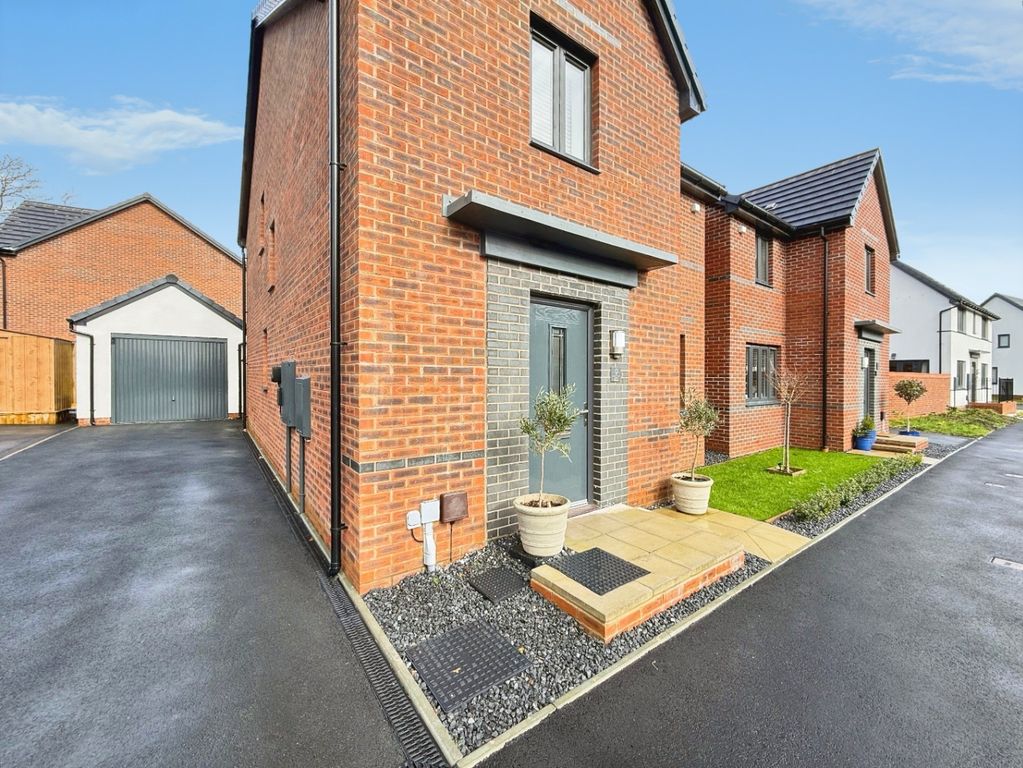 Property photo 2 of 27 4916063