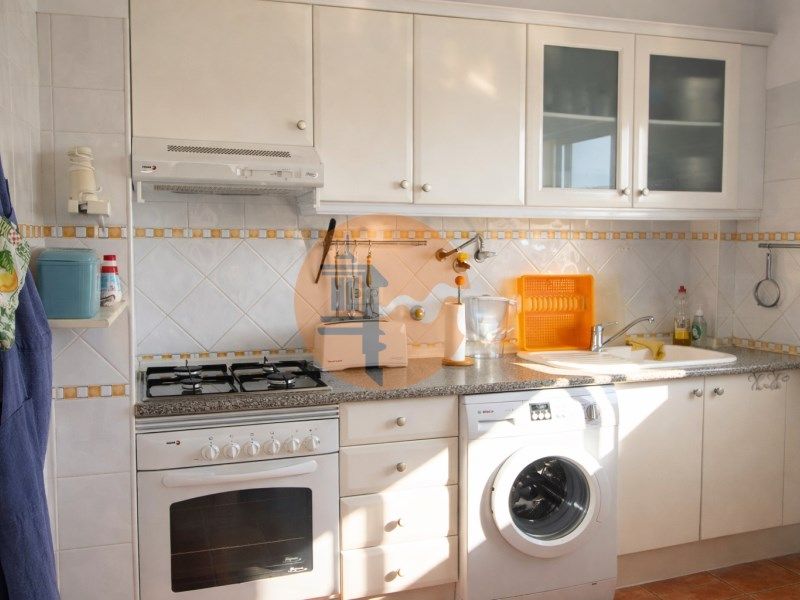 Property photo 3 of 37