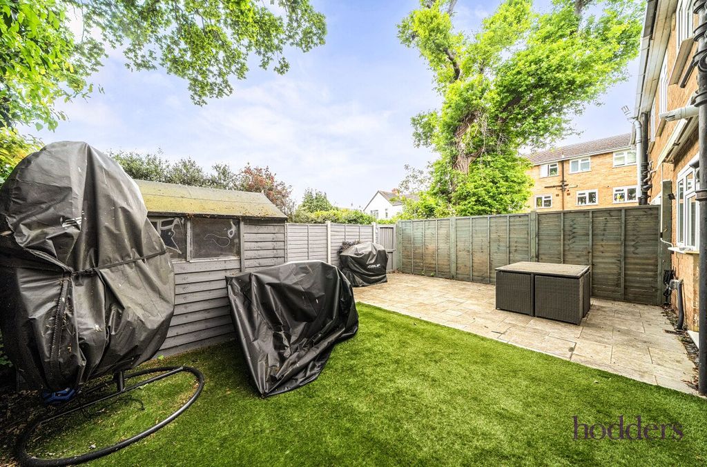 Property photo 2 of 18 Picture No. 11