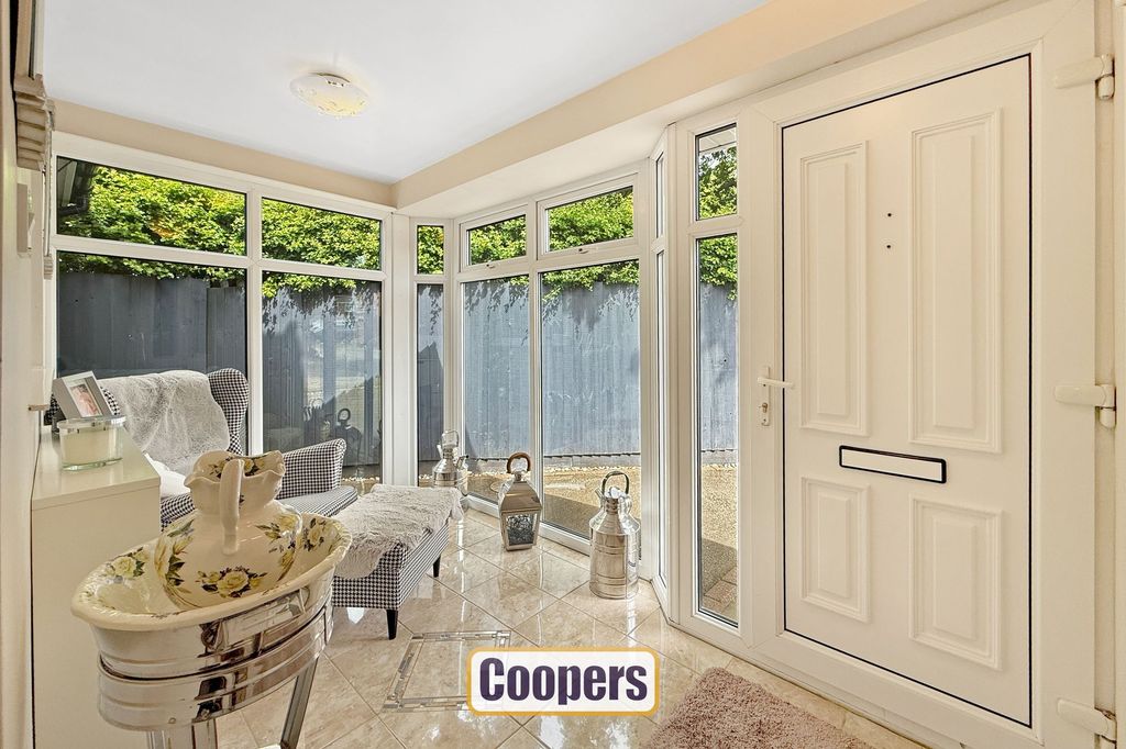 Property photo 2 of 25 Entrance Vestibule