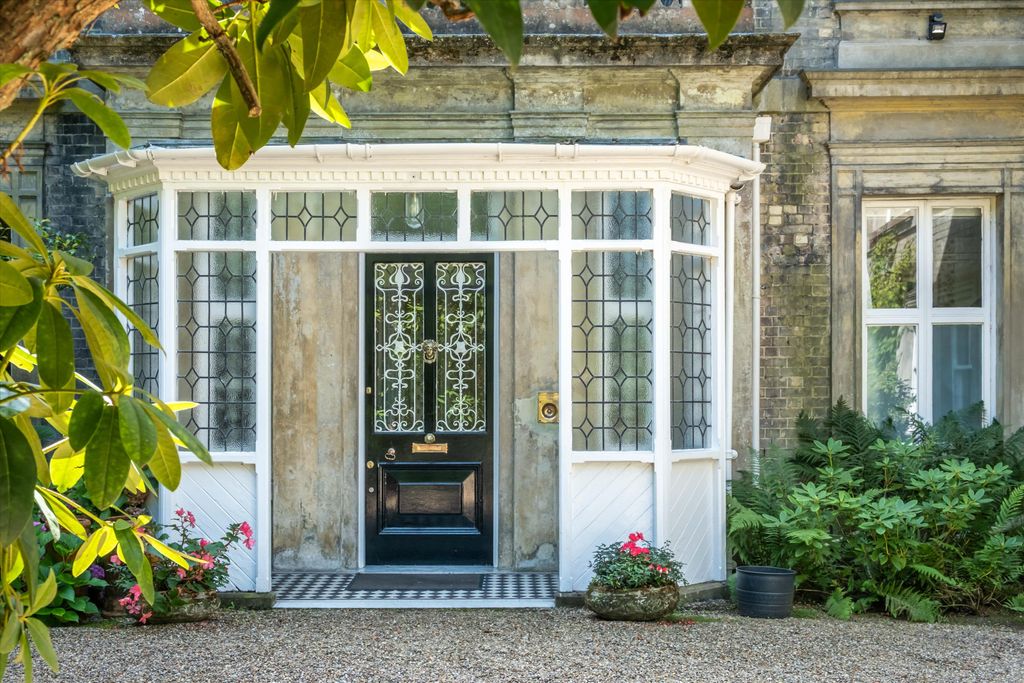 Property photo 2 of 24 Image