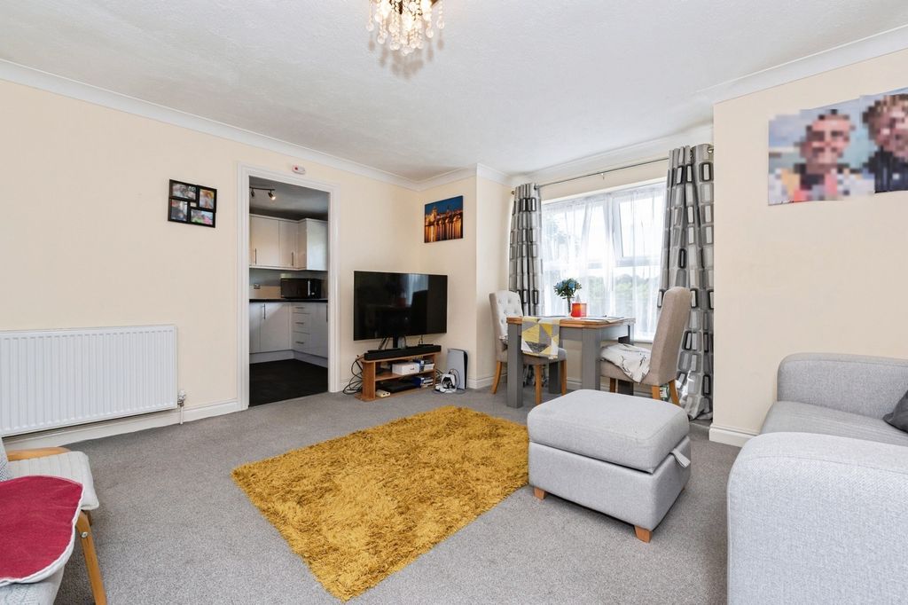 Property photo 2 of 15 Pbox-Img.Jpg