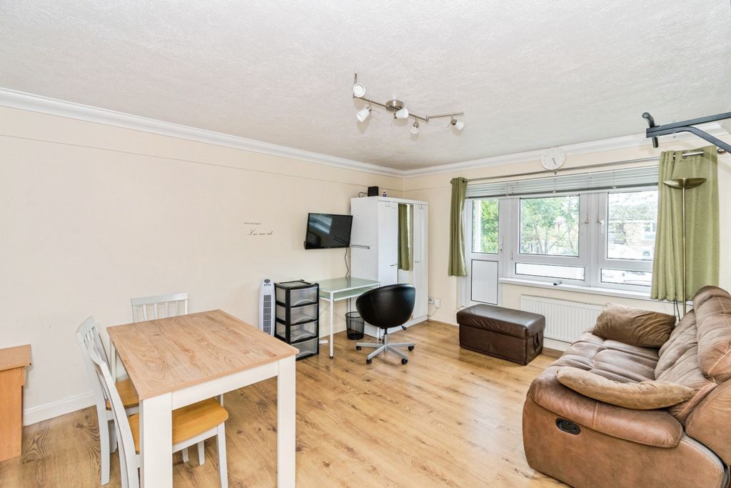 Property photo 3 of 13 Pbox-Img.Jpg