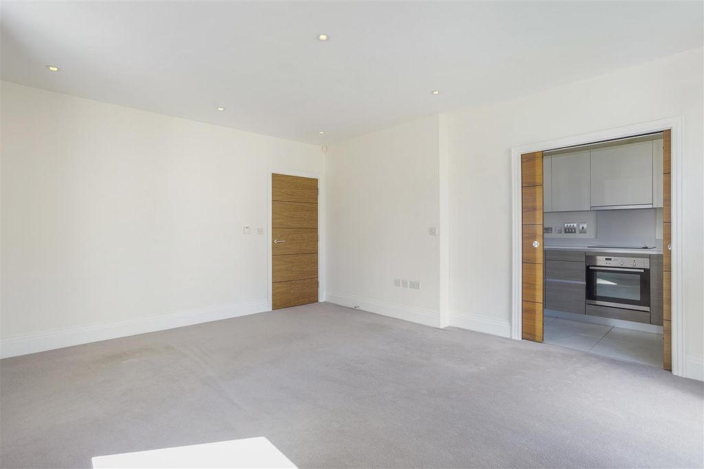 Property photo 3 of 15 Living Room B.Jpg