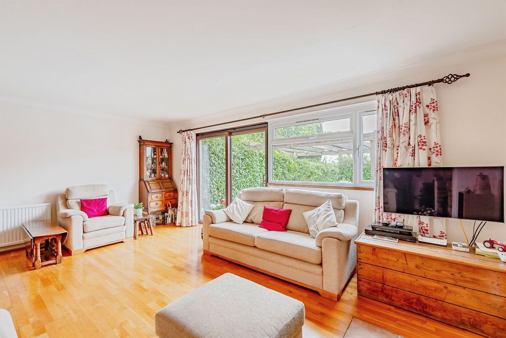 Property photo 3 of 17