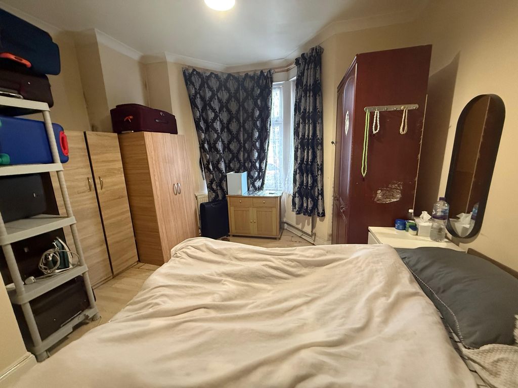 Property photo 2 of 12 Gallery