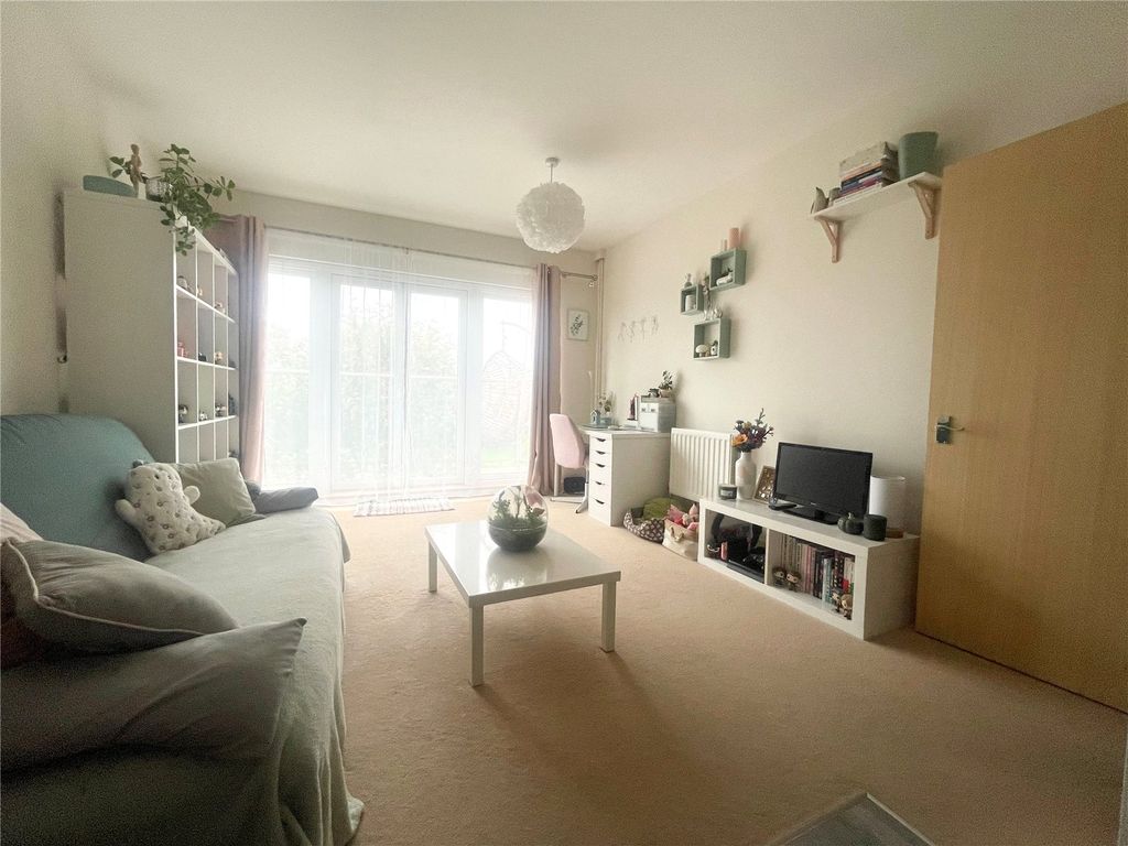 Property photo 3 of 9 Picture No. 34