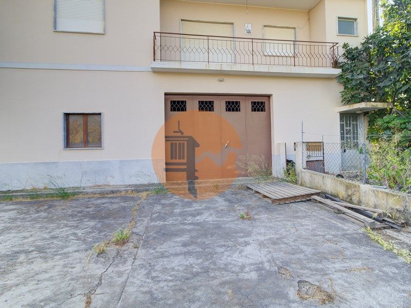 Property photo 2 of 55