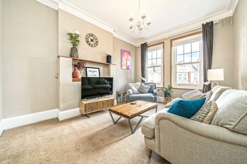 Property photo 2 of 6