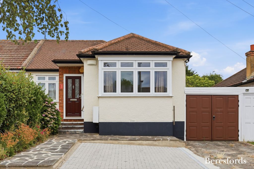 Property photo 1 of 24 Picture No. 04