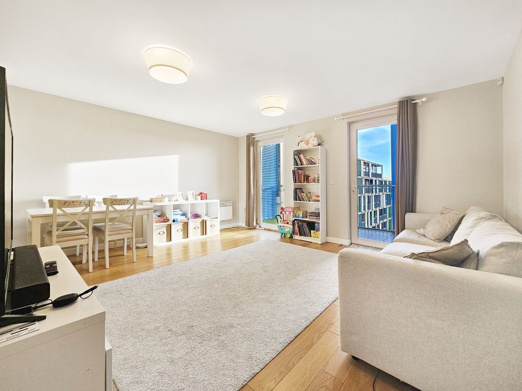 Property photo 2 of 12 1000177668