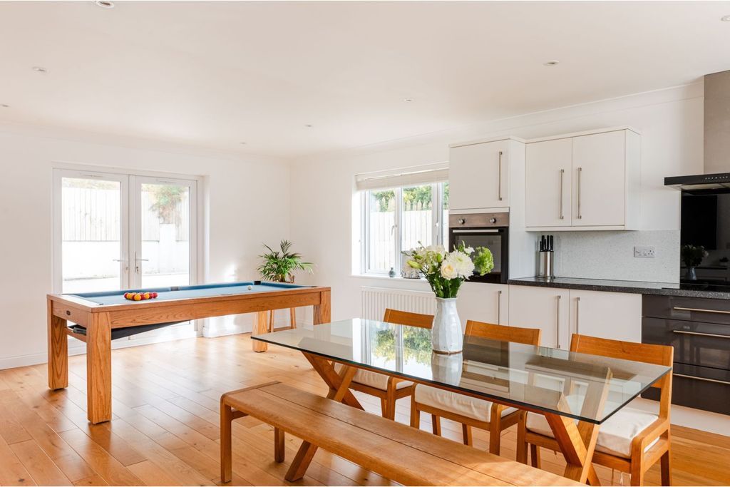 Property photo 2 of 19 Kitchen/Diner