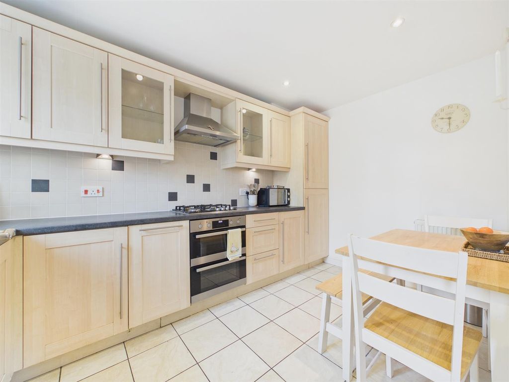 Property photo 3 of 12 Kitchen/Diner