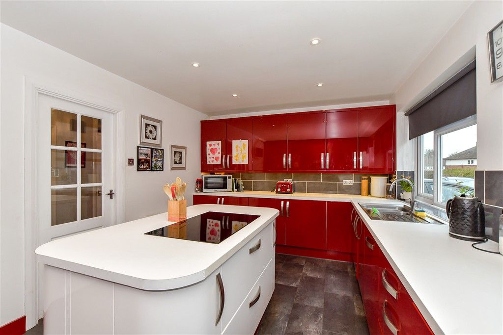 Property photo 2 of 15 Kitchen