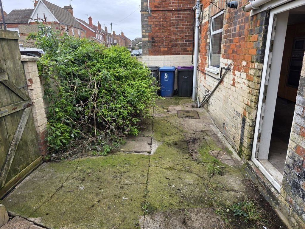 Property photo 3 of 32