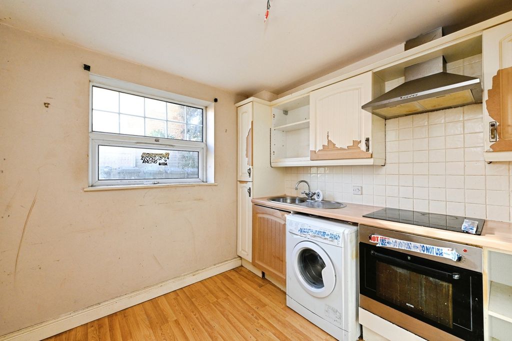Property photo 1 of 14 Pbox-Img.Jpg
