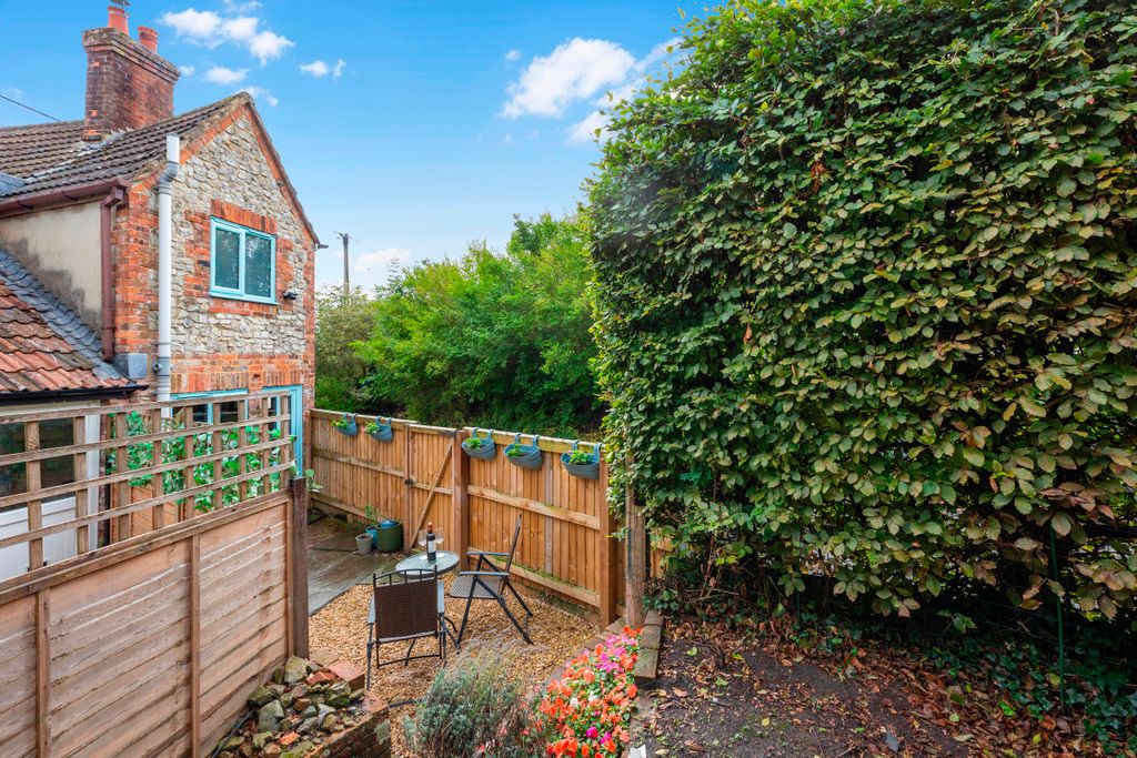 Property photo 3 of 13