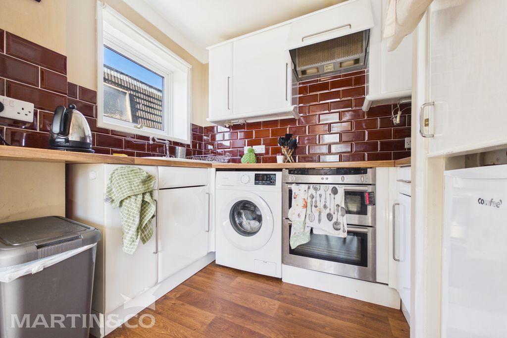 Property photo 3 of 7 E6363F2Cfb9E4161A5563F8Bd1d33874_100_Cam01953G0-Pr
