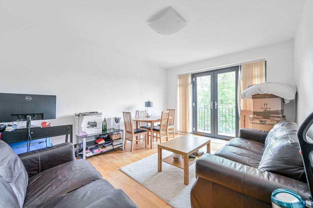 Property photo 2 of 6