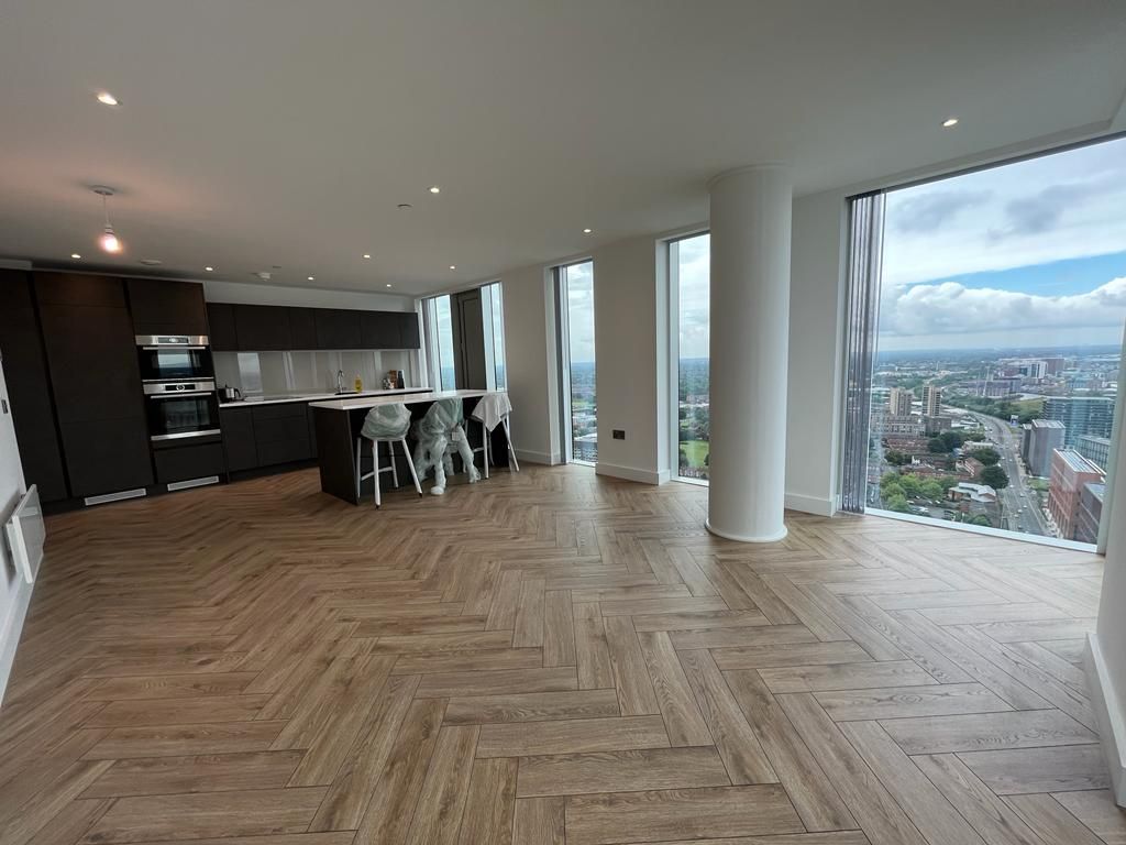 Property photo 2 of 14 Lounge