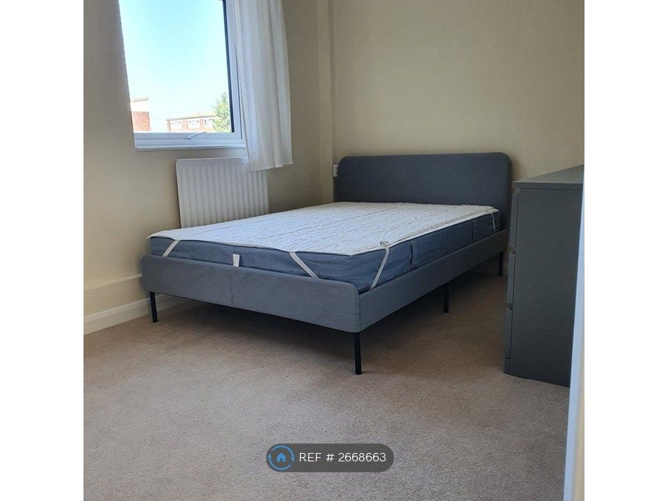 Property photo 1 of 3