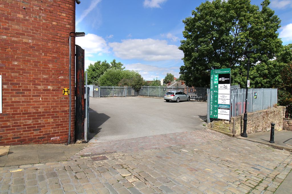 Property photo 3 of 4