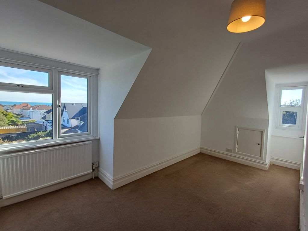 Property photo 3 of 13 1000014252