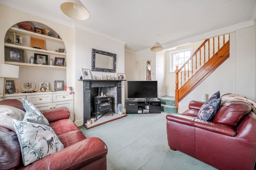 Property photo 2 of 16