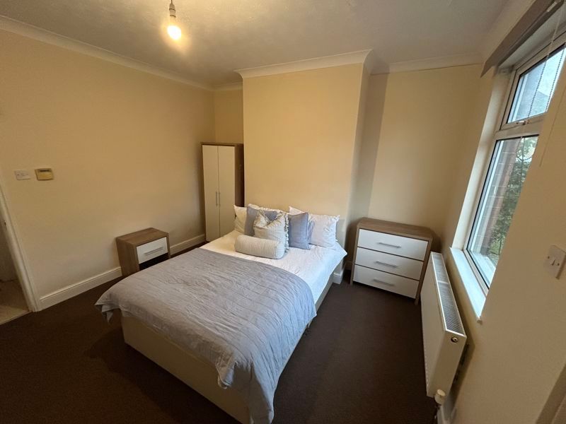 Property photo 2 of 7 Photo 11