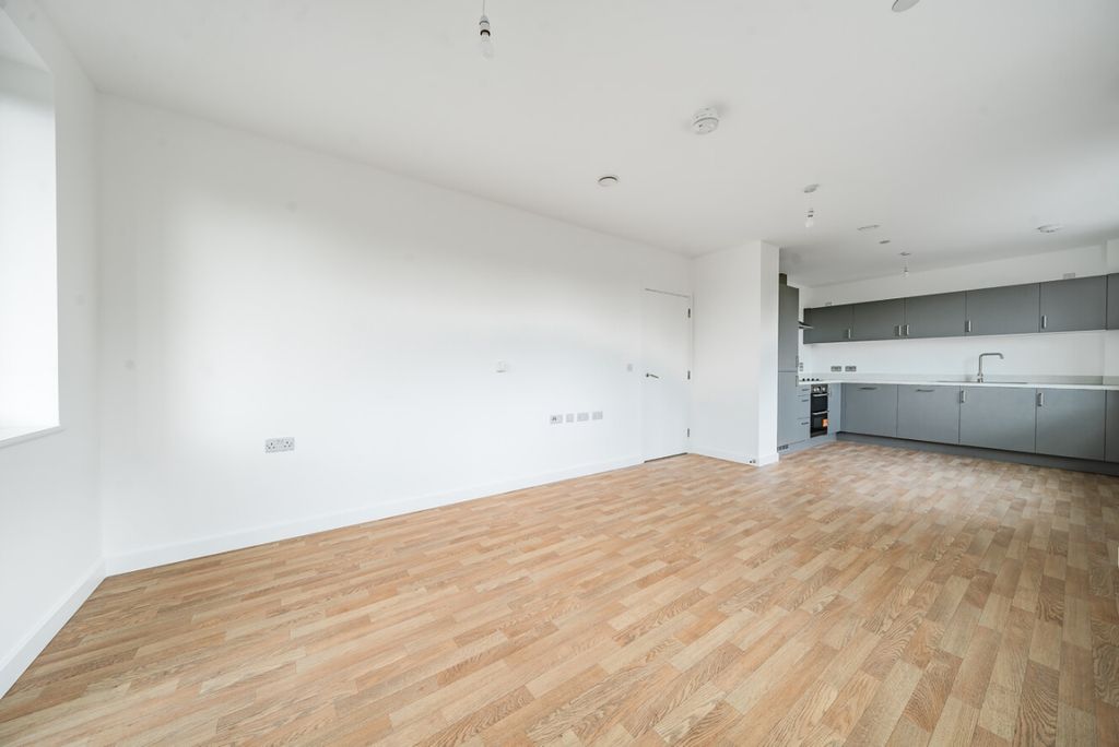Property photo 3 of 15 1130073 (3)