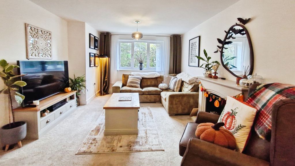 Property photo 3 of 29 5618Ef23-20251020_164341