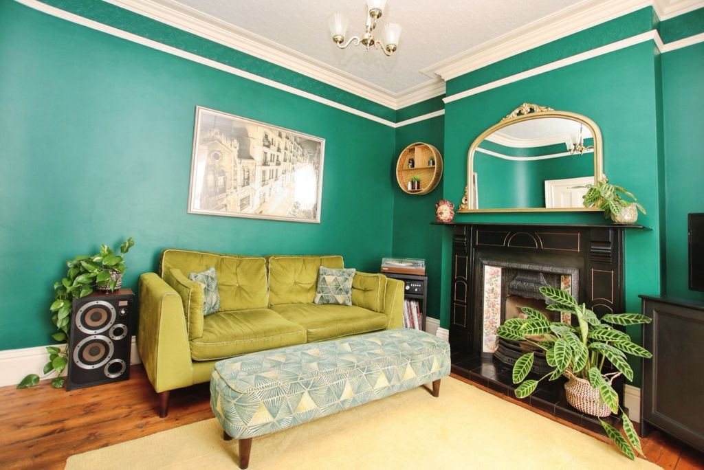 Property photo 3 of 38 4364763