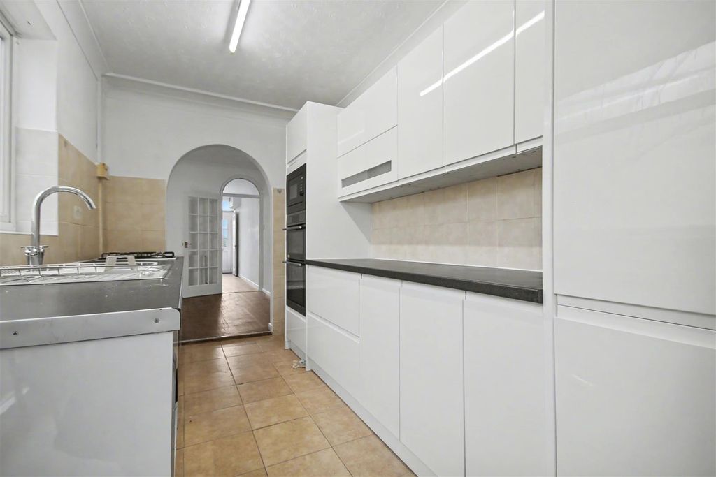 Property photo 2 of 16 Img_4631.Jpg