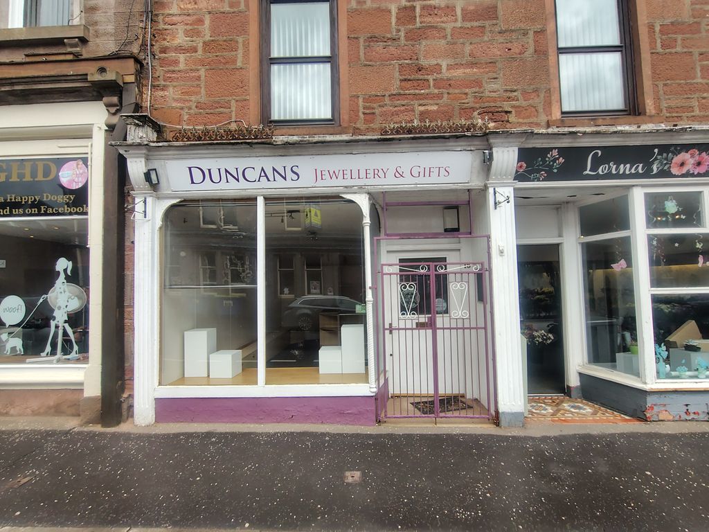 Property photo 1 of 4 Shop Front 
