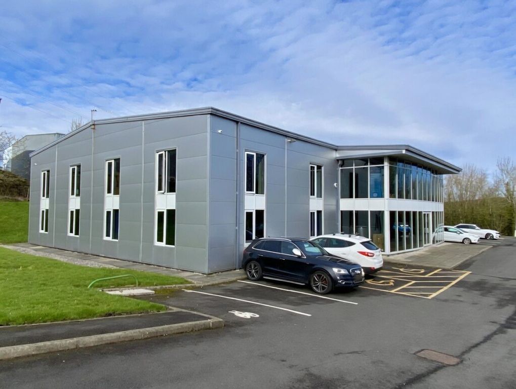 Property photo 2 of 11