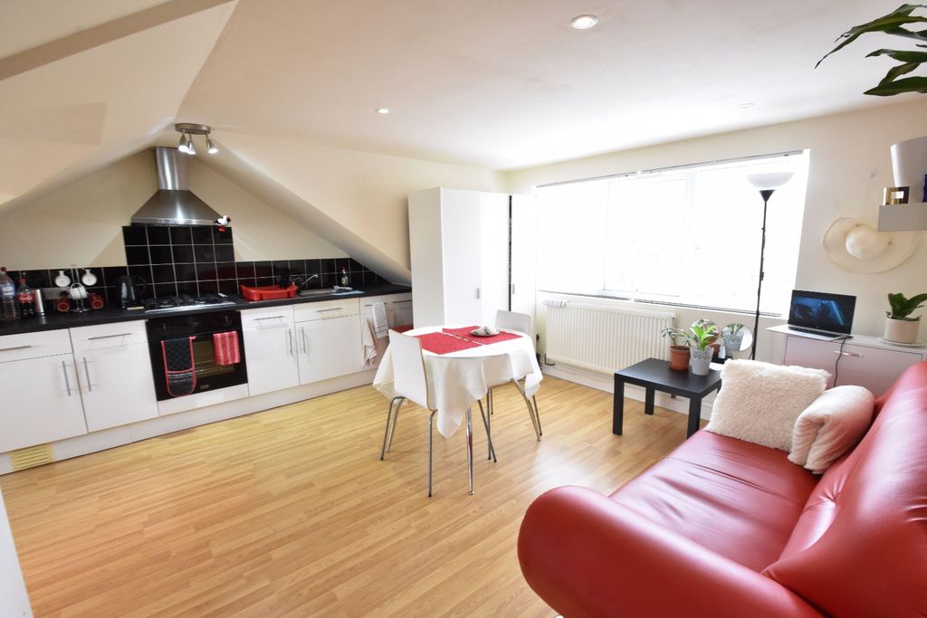 Property photo 2 of 9 4023612