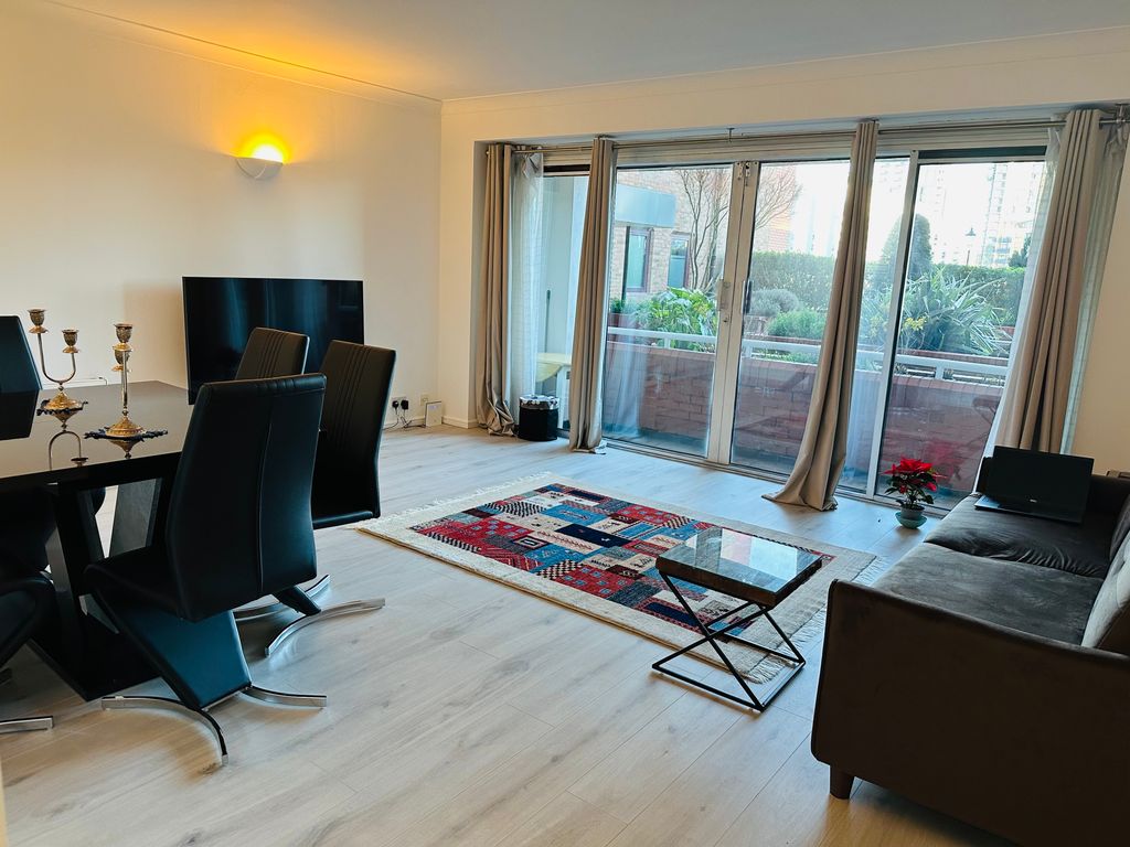 Property photo 3 of 18