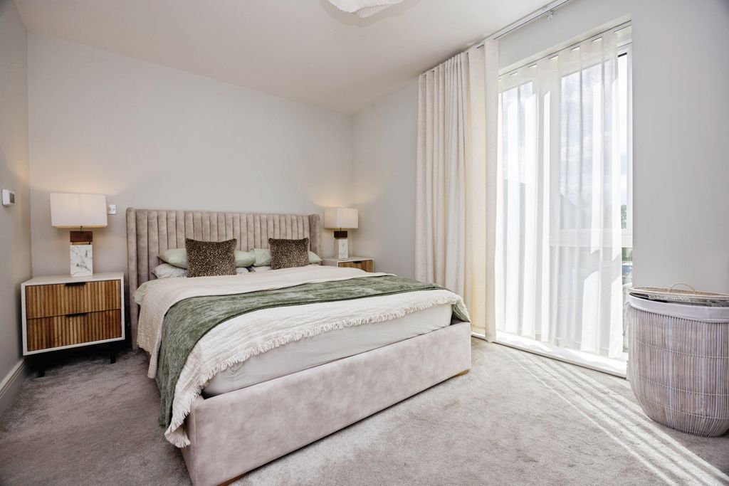 Property photo 3 of 16 Pbox-Img.Jpg