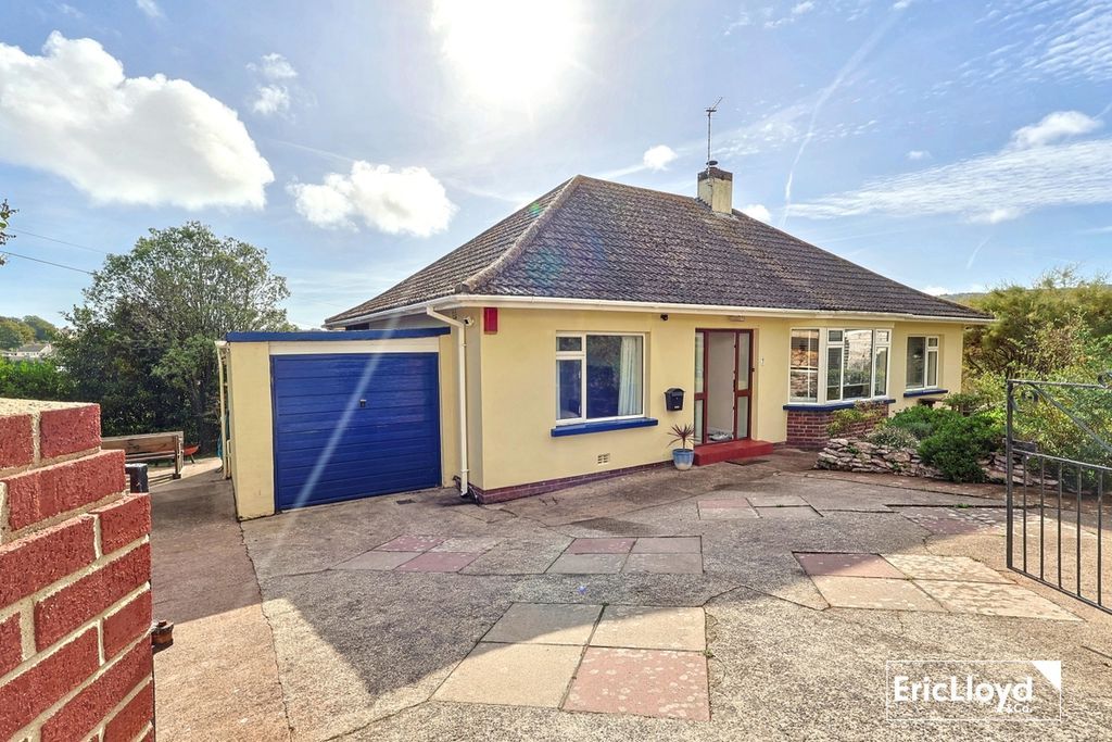 Property photo 1 of 21 Photo 8