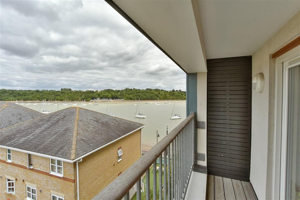 Property photo 1 of 7 Balcony
