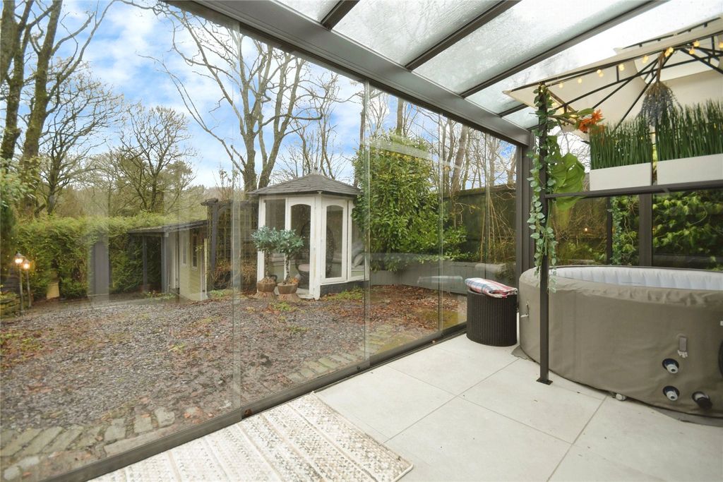 Property photo 2 of 28 Conservatory