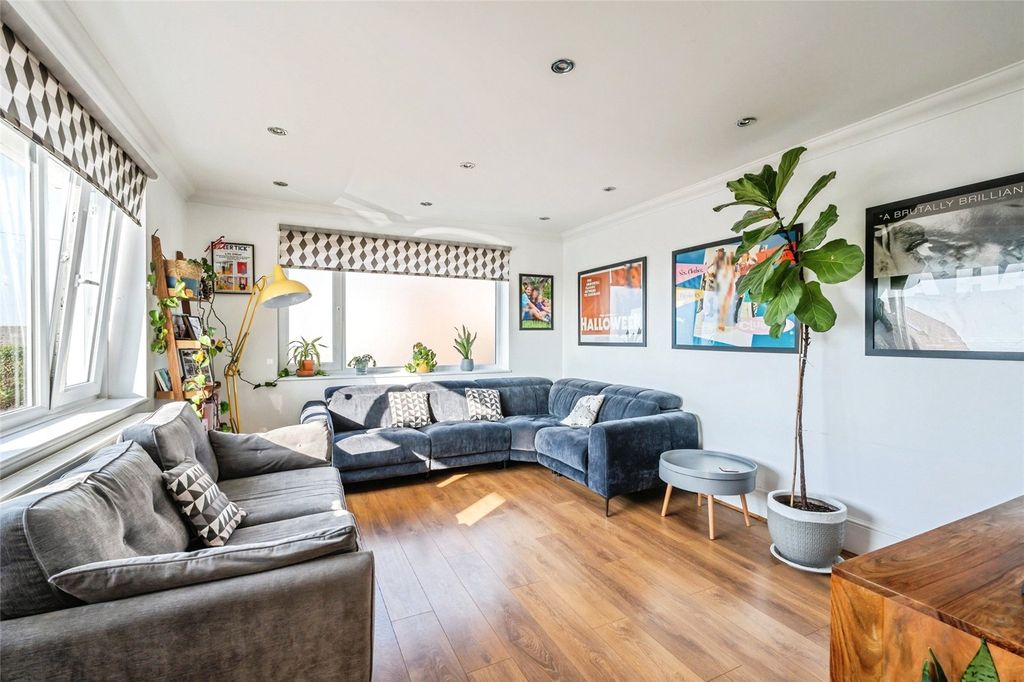 Property photo 3 of 24 Living Room