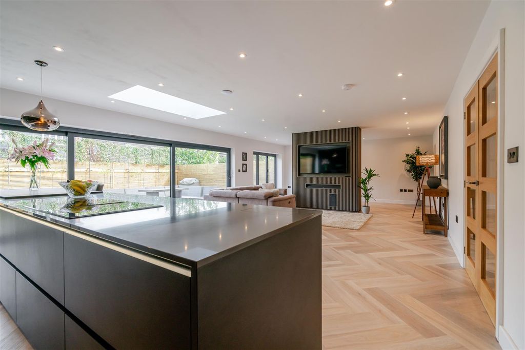 Property photo 2 of 37 Dsc01726.Jpg