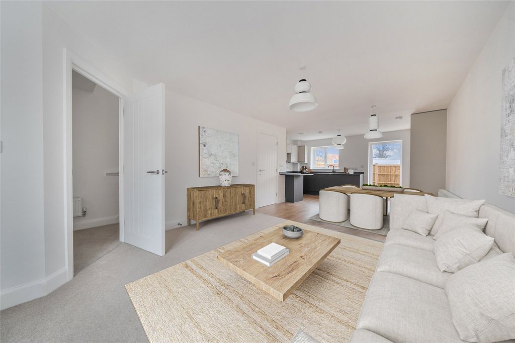 Property photo 2 of 37 Picture No. 43