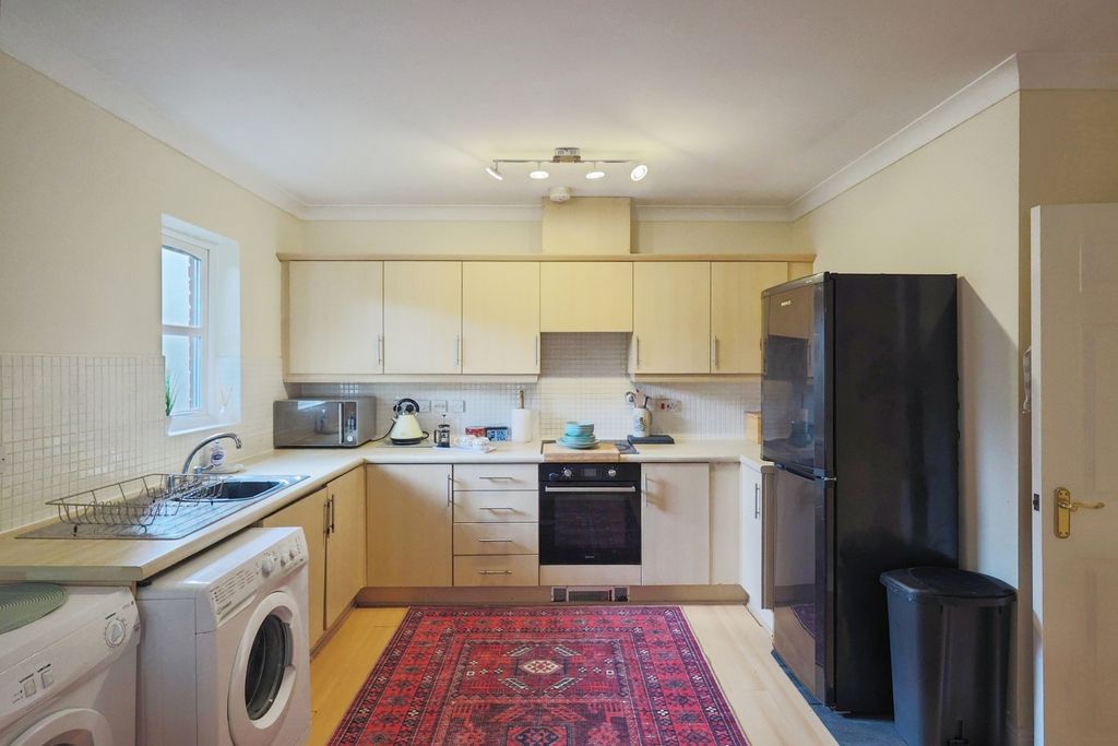 Property photo 2 of 17 Photo