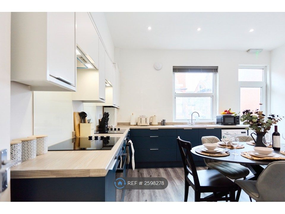 Property photo 2 of 16 Kitchen