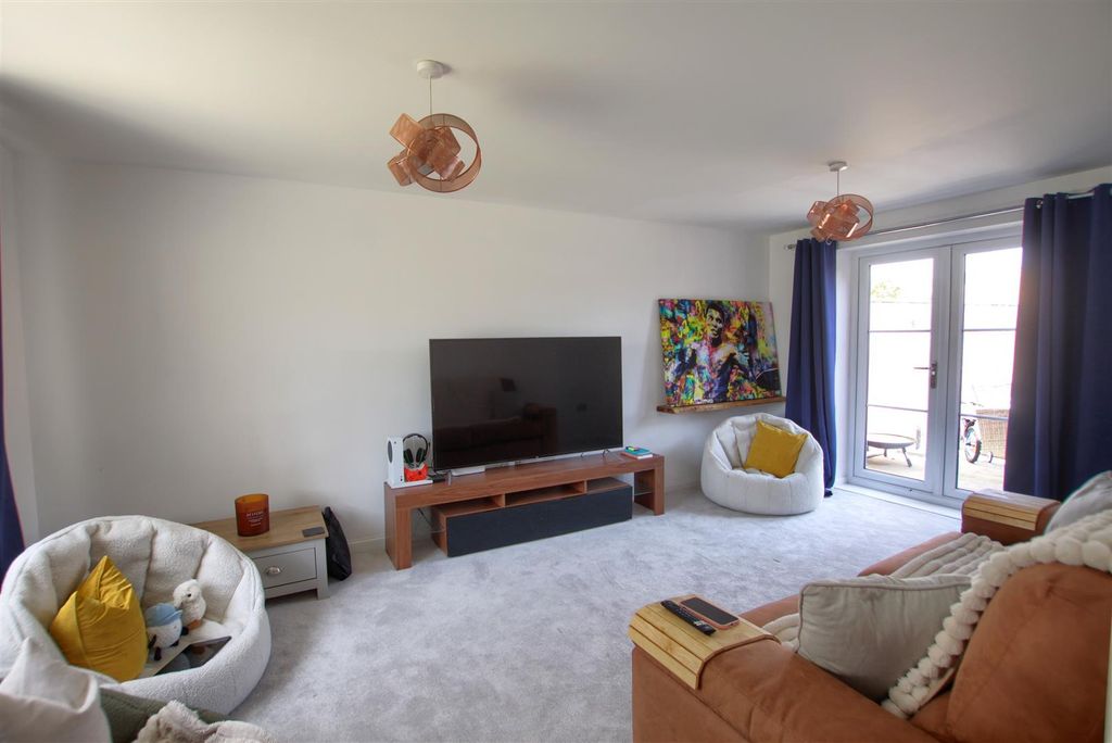 Property photo 3 of 13 Dr3.Jpg