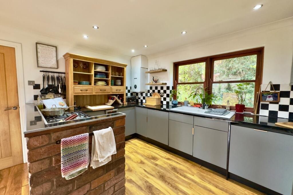 Property photo 3 of 30