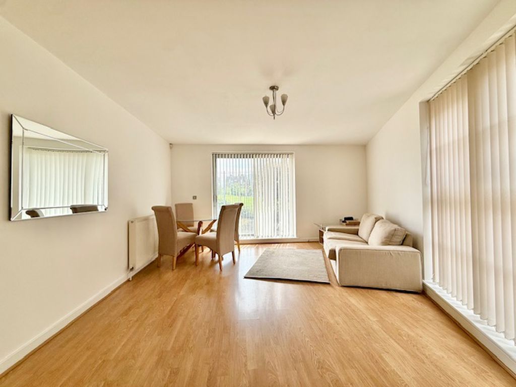 Property photo 1 of 8 Photo 8